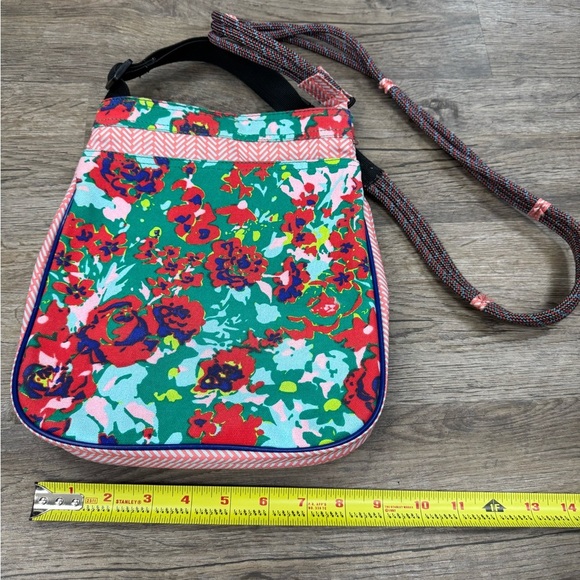 KAVU Colorful Floral Crossbody Bag - Picture 2 of 2